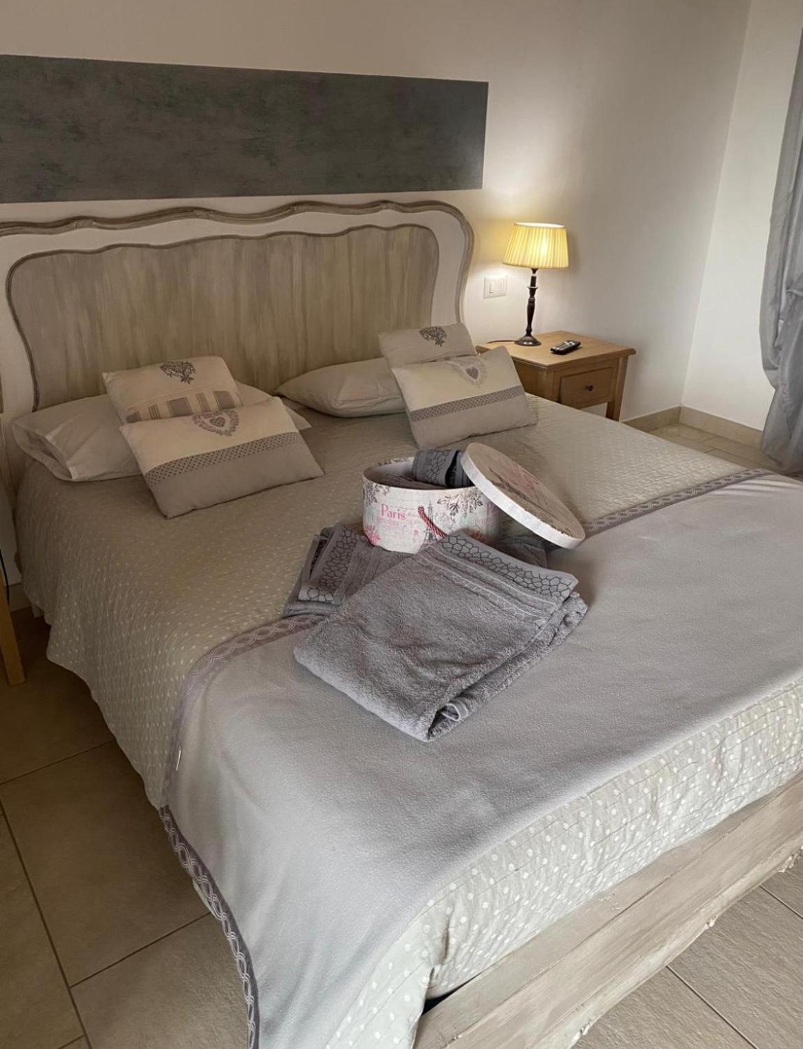 Orchidea Del Garda Rooms & Apartments Peschiera del Garda Luaran gambar